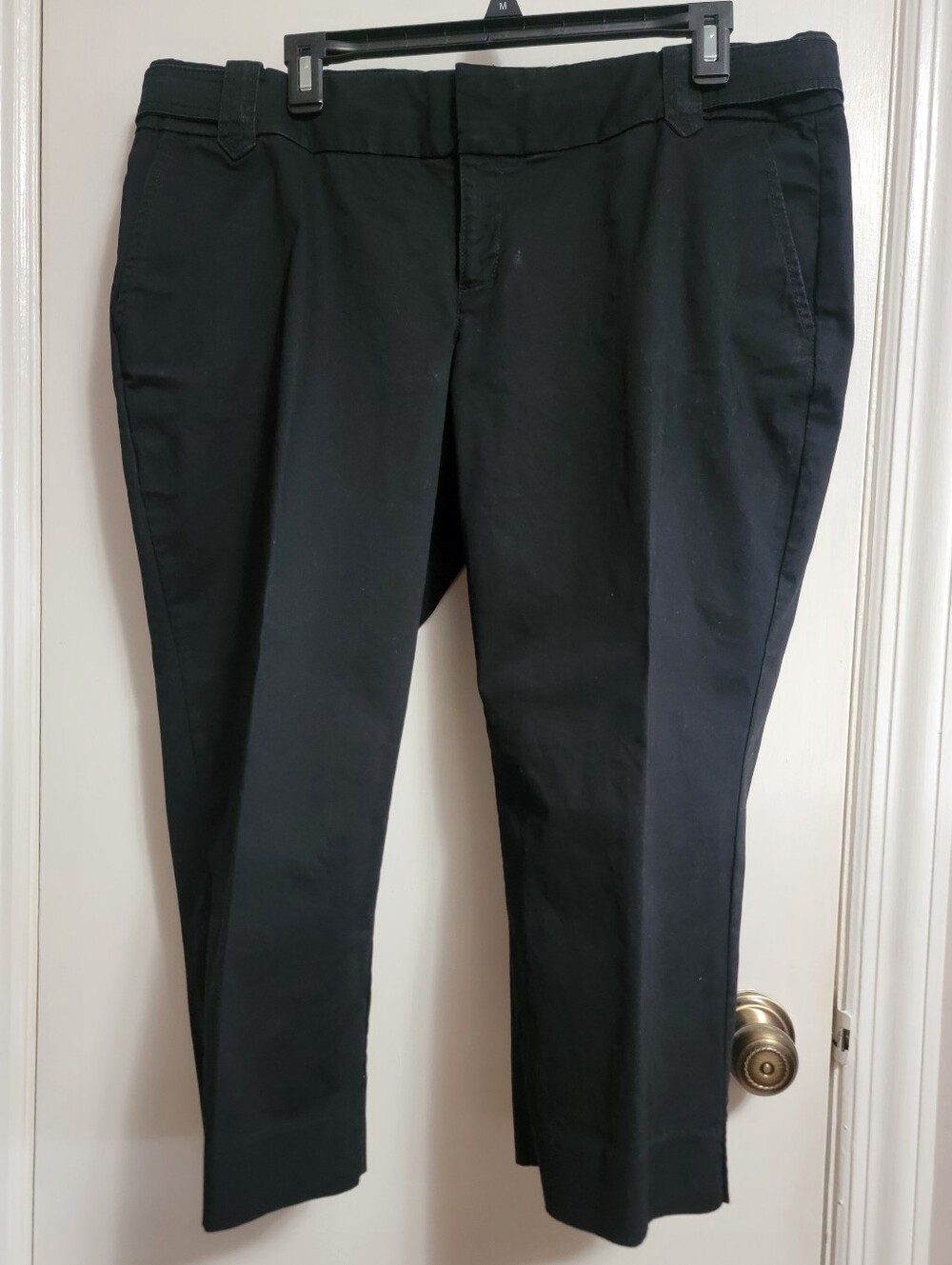 Old Navy cropped low waist black pants